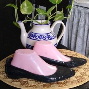 MANOLO BLAHNIK SEQUIN FLATS